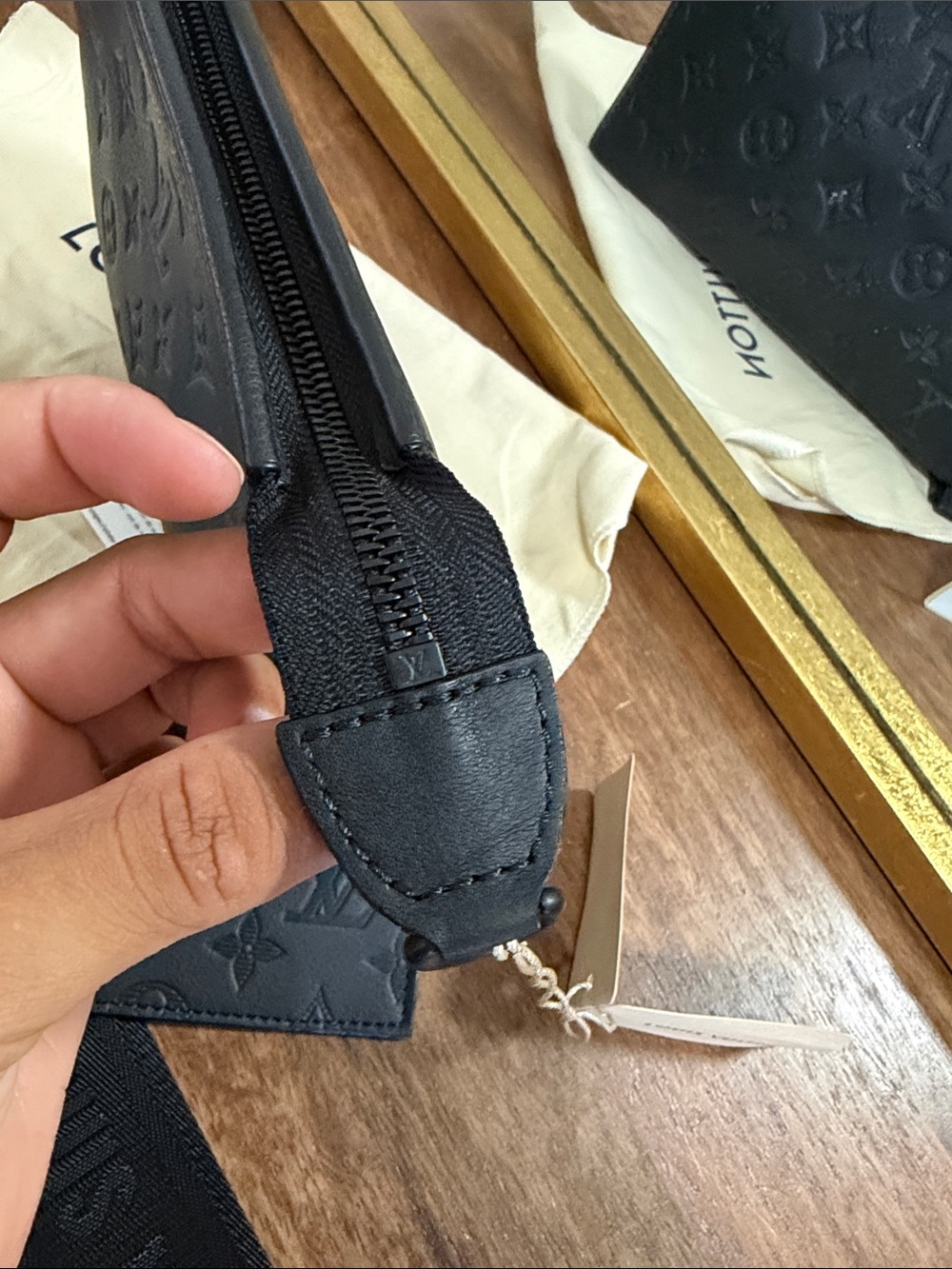 Louis Vuitton Gaston Monogram Shadow Black bag - Picture 15 of 17